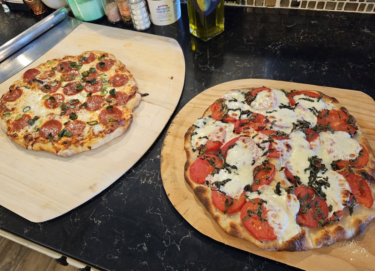 Bonnie Blue and Zoe tweet media