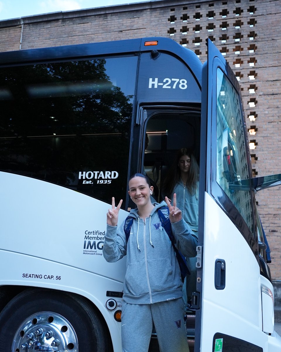 novawbb's tweet photo. 'Cats are on site 📍

#BELIE_V_E #LetsMarchNova https://t.co/efA7iDV9c6