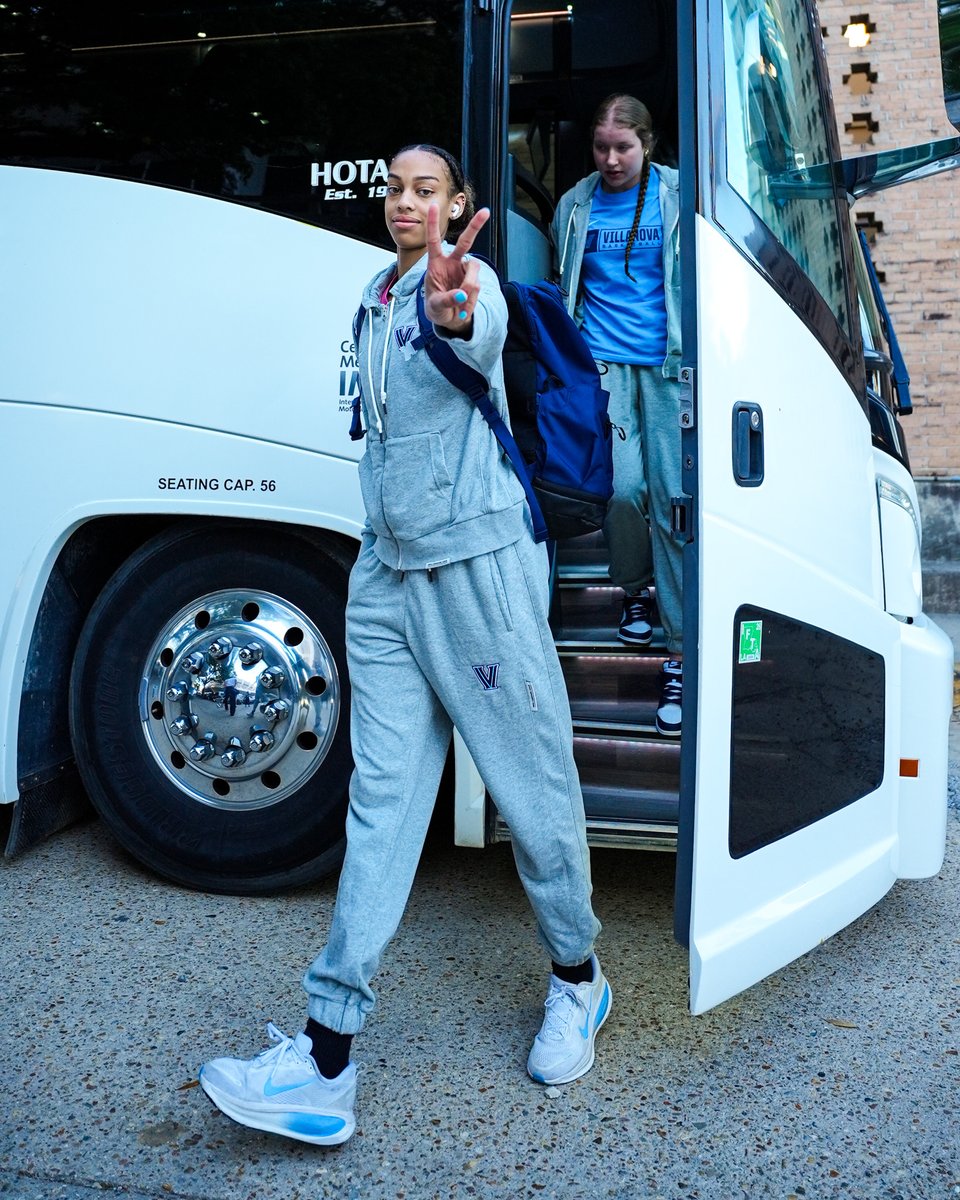 novawbb's tweet photo. 'Cats are on site 📍

#BELIE_V_E #LetsMarchNova https://t.co/efA7iDV9c6