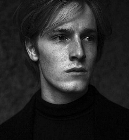 nae⋆˙ tweet media