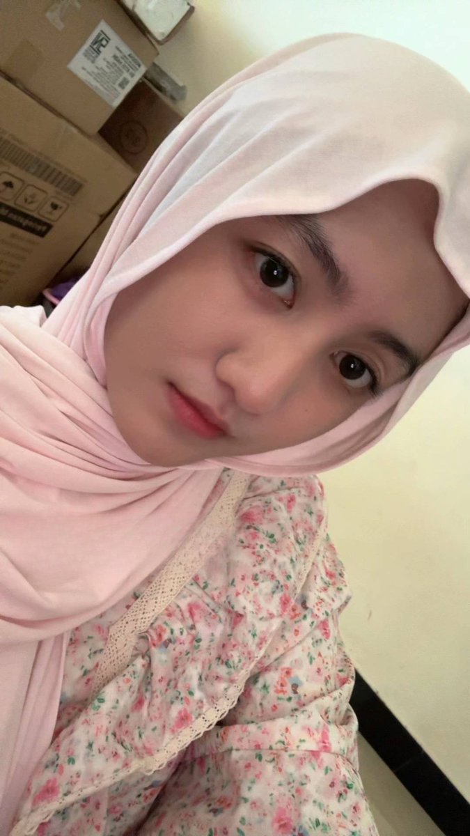 rina tweet media