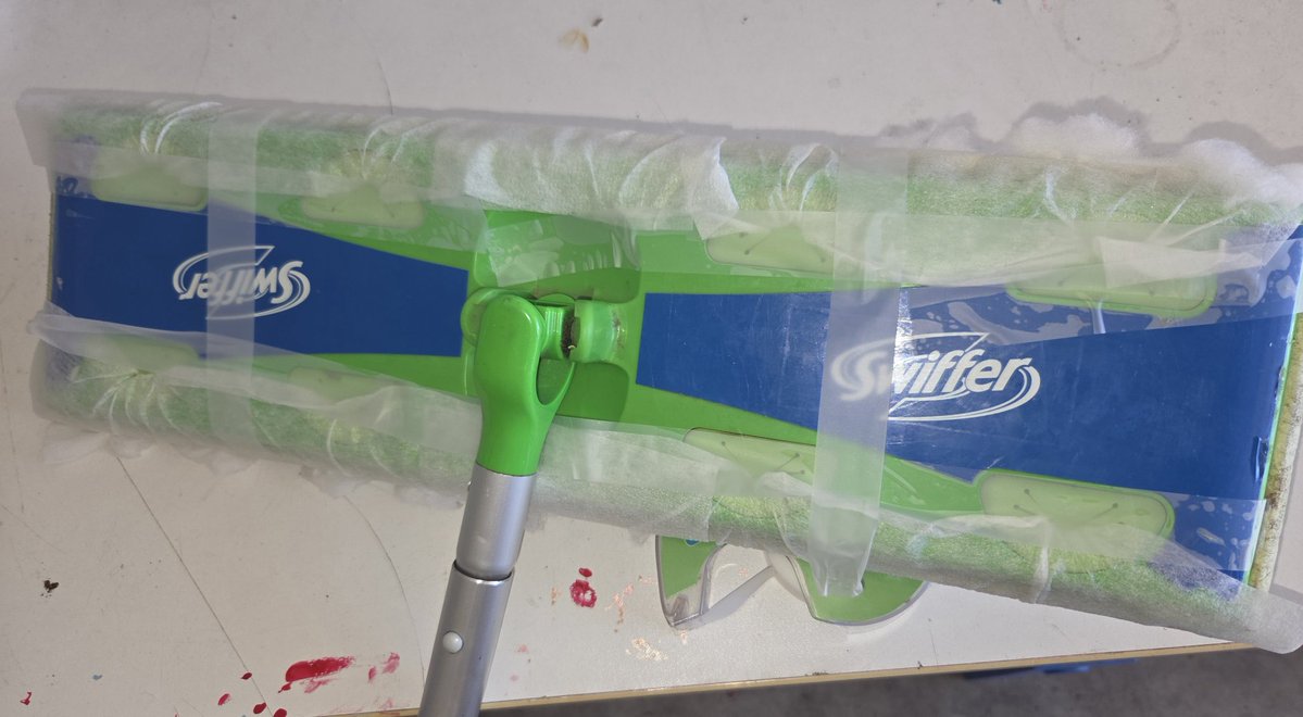 Los 🇵🇷 🦂 and I Stand with Ukraine 💛 tweet media