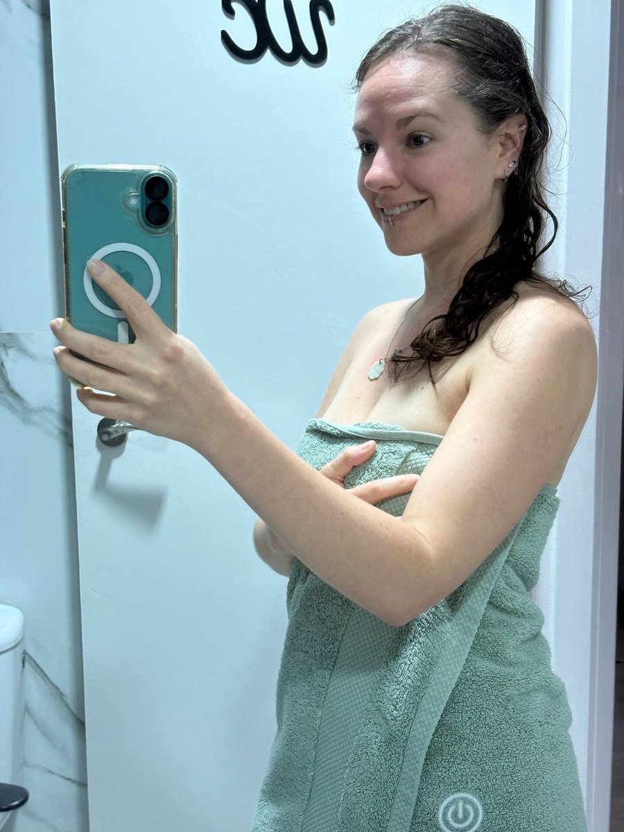 Lady Nirvana tweet media