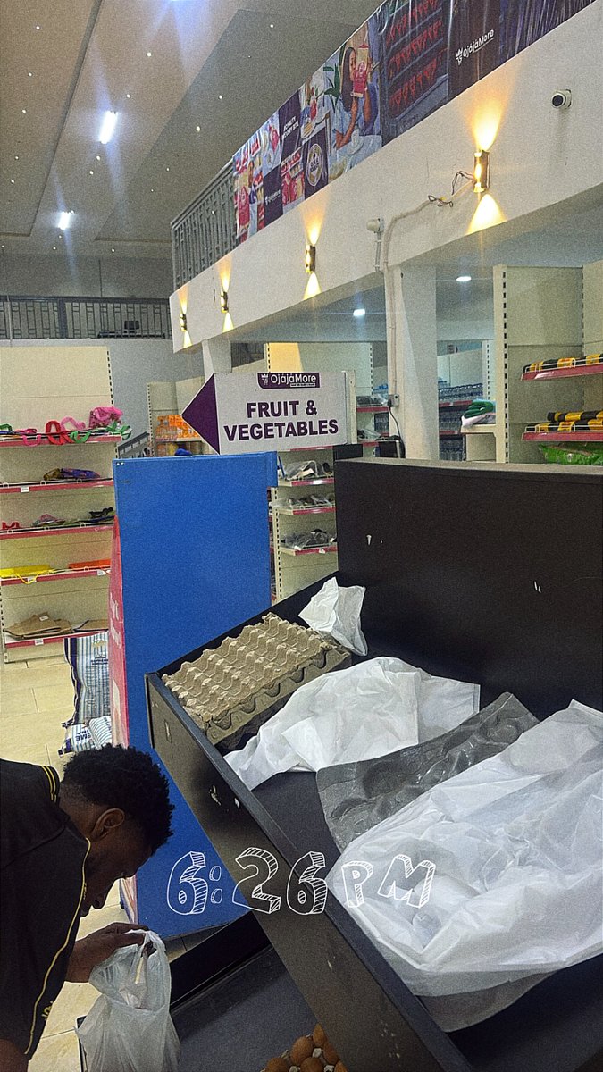 Iampaquetta tweet media