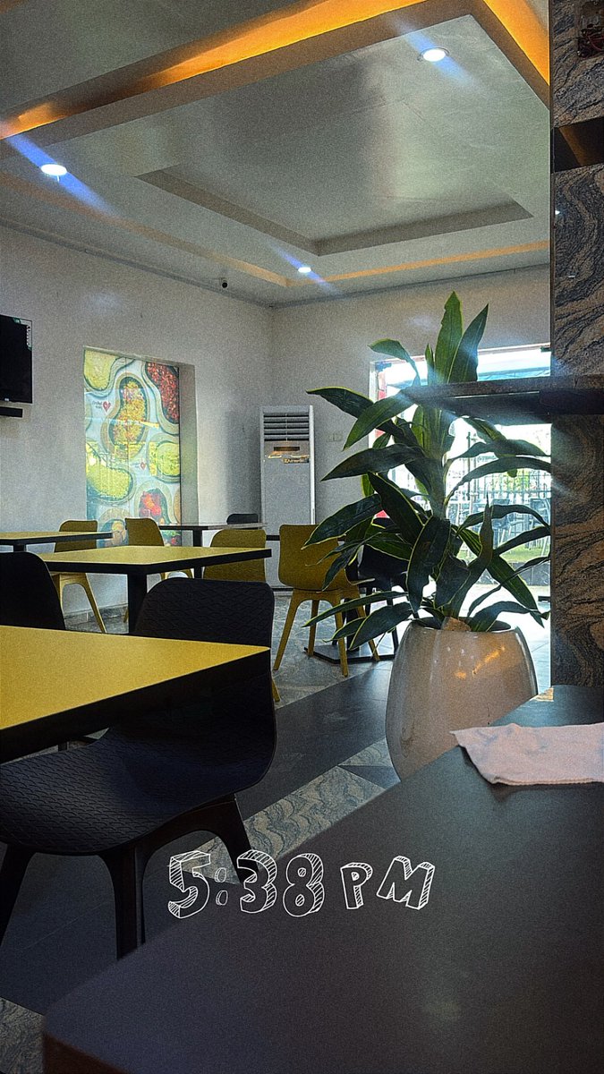 Iampaquetta tweet media