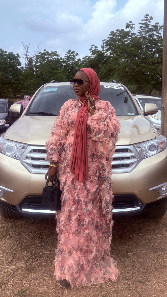simply_zeah_'s tweet photo. Pink Hues🌸💕Soft Heart full of Gratitude🌙❤️
Eid Mubarak🌙❤️🕌 https://t.co/IBfE0tYhFk