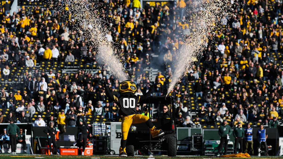 University of Iowa Alumni tweet media