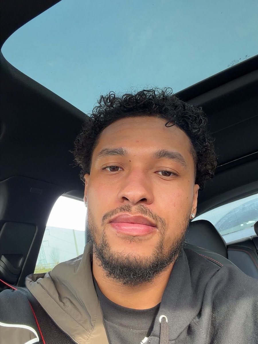 villareport tweet media