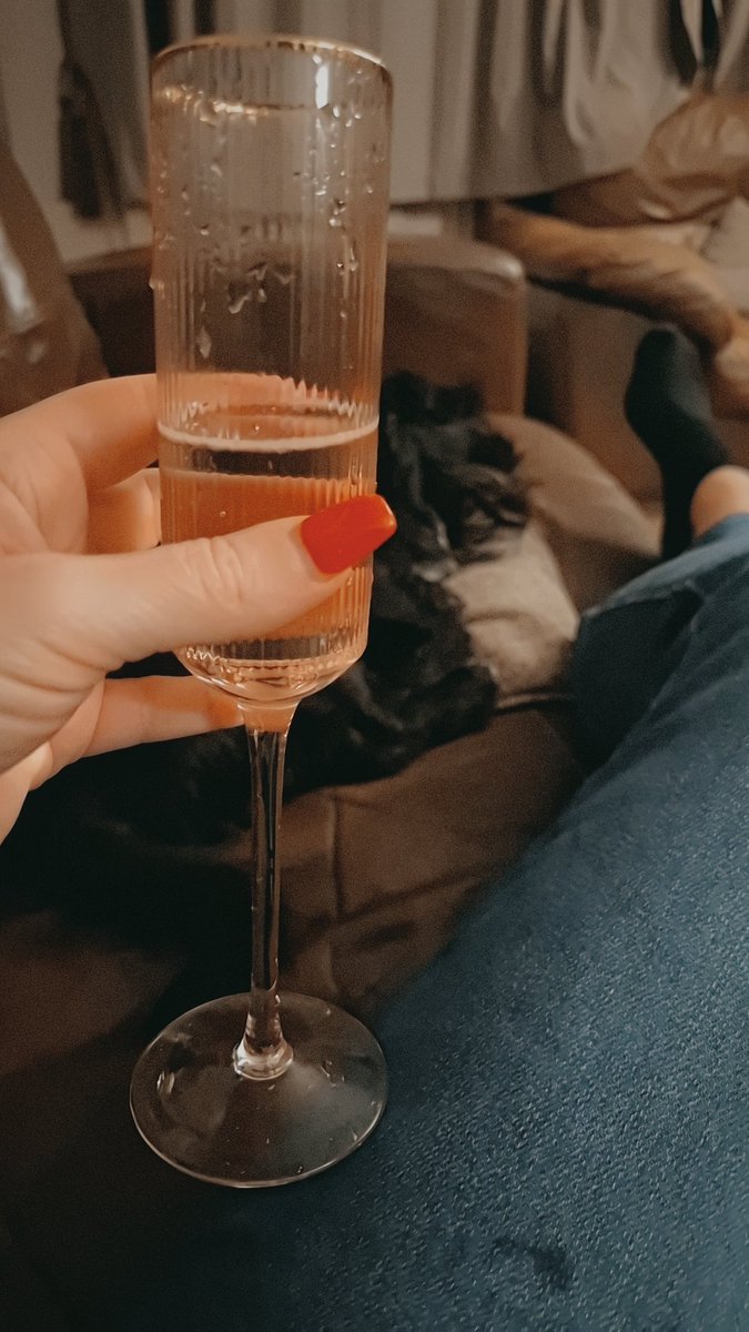 Goddess-Bambi tweet media