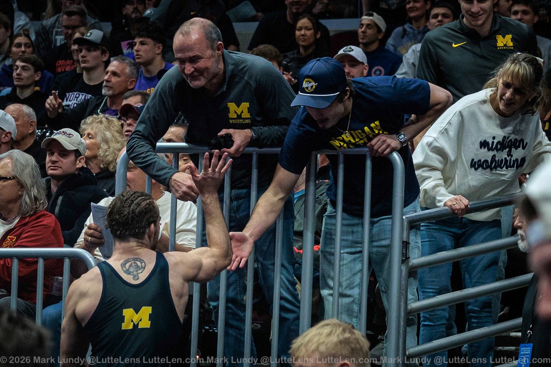 LutteLens's tweet photo. Quarterfinals and Consie rounds 2 and 3 are complete.
Semis will be on fire tonight at 8pm eastern live on @EspnNotices and streaming on @ESPNPlus 

@NCAAWrestling
#D1WRnotes https://t.co/H1zsyQl07y