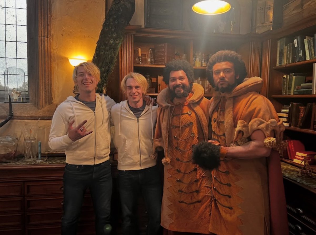 ๐ก๐ฎ๐ง๐ฎ๐ฅi /โขแท
โขแท\เฉญ tweet media