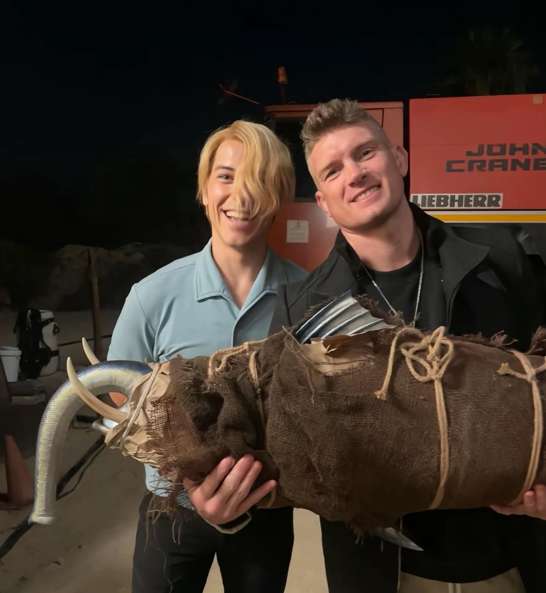 ๐ก๐ฎ๐ง๐ฎ๐ฅi /โขแท
โขแท\เฉญ tweet media