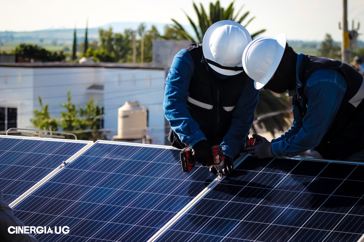 cinergia_ug's tweet photo. ¿Sabías que puedes reducir costos operativos mientras cuidas el planeta? 🌍 En CINERGIA UG, impulsamos la sustentabilidad con GENI, nuestro programa especializado en sistemas fotovoltaicos de autoconsumo. ☀️⚡ (1/5) #EnergíaLimpia #Sustentabilidad #Guanajuato https://t.co/sFhQ88TNsC