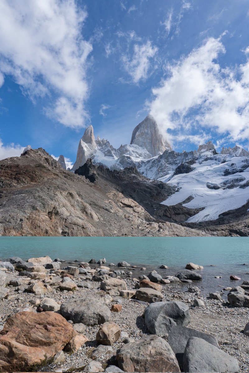 tombragone's tweet photo. Laguna de Los Tres, El Chaltén 🇦🇷 #elchalten #lagunadelostres #argentina https://t.co/nBtiJ7DulR