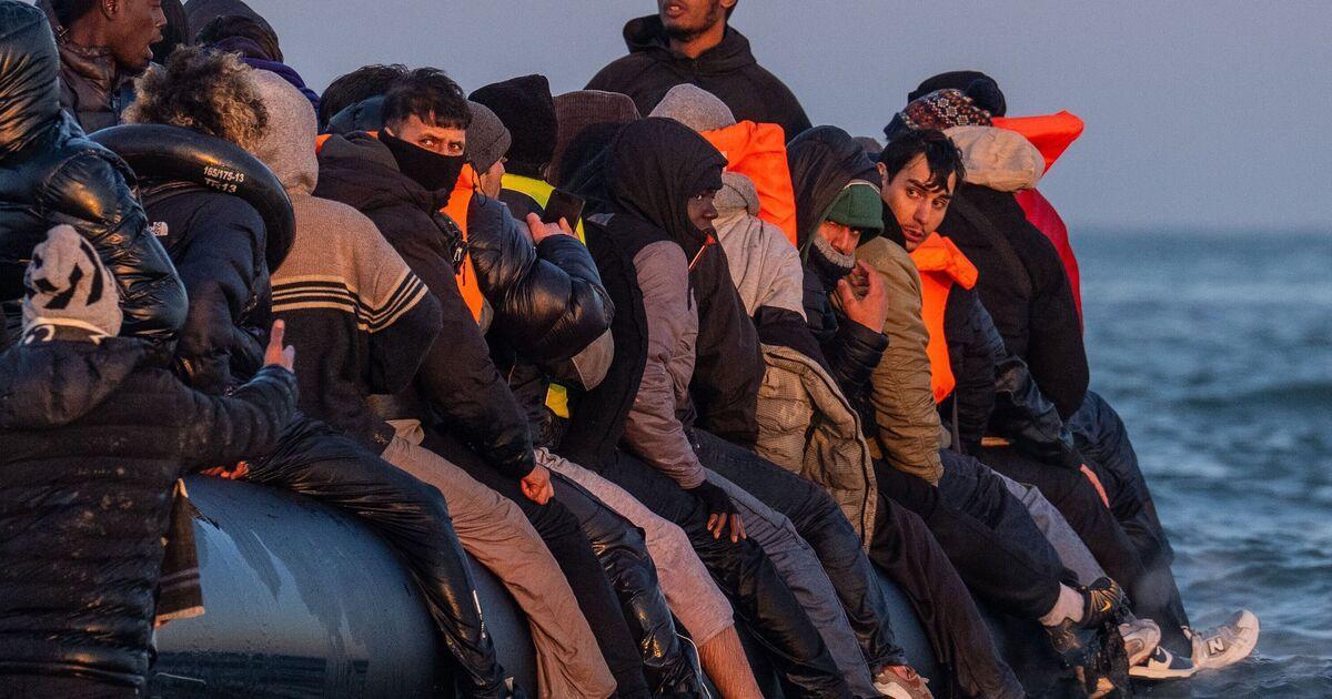 Express Politics tweet media