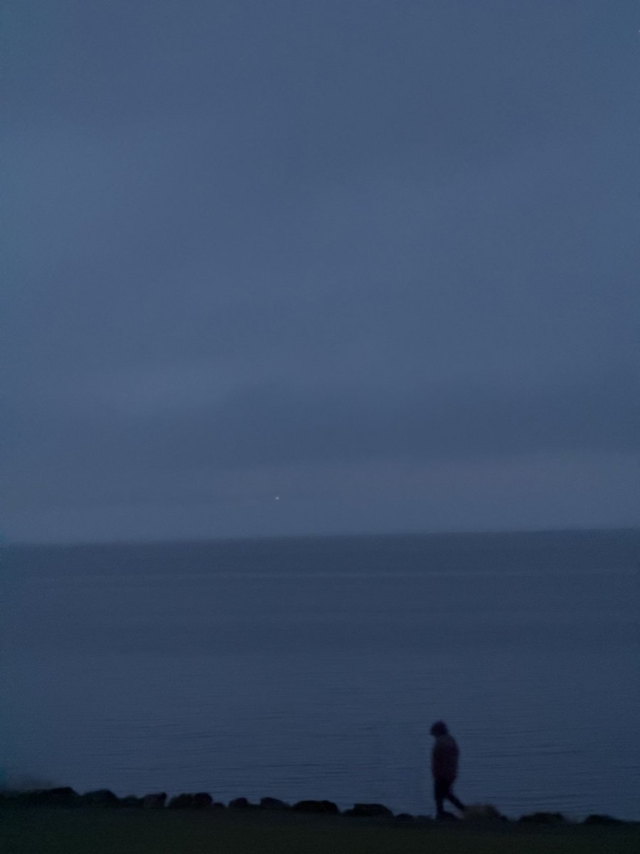 I love these Venus/Hilal photos; wish I could’ve taken one but the PNW did the PNW.