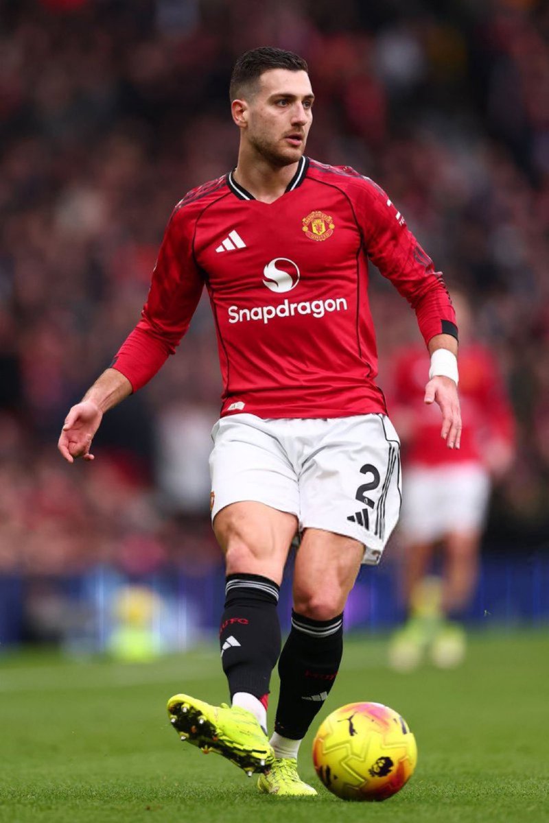 𝐅𝐚𝐧 𝟏𝟎 tweet media