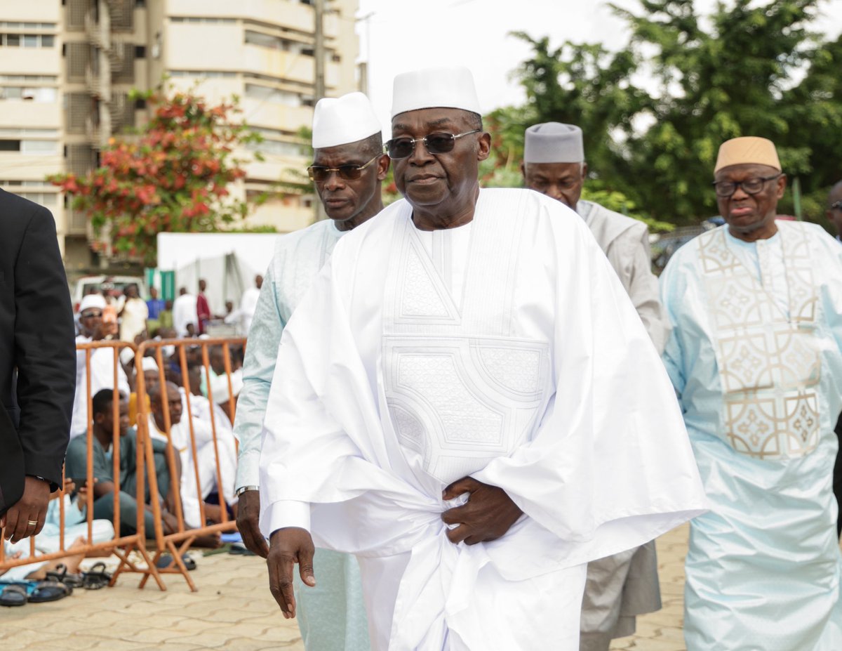 Presidenceci tweet media