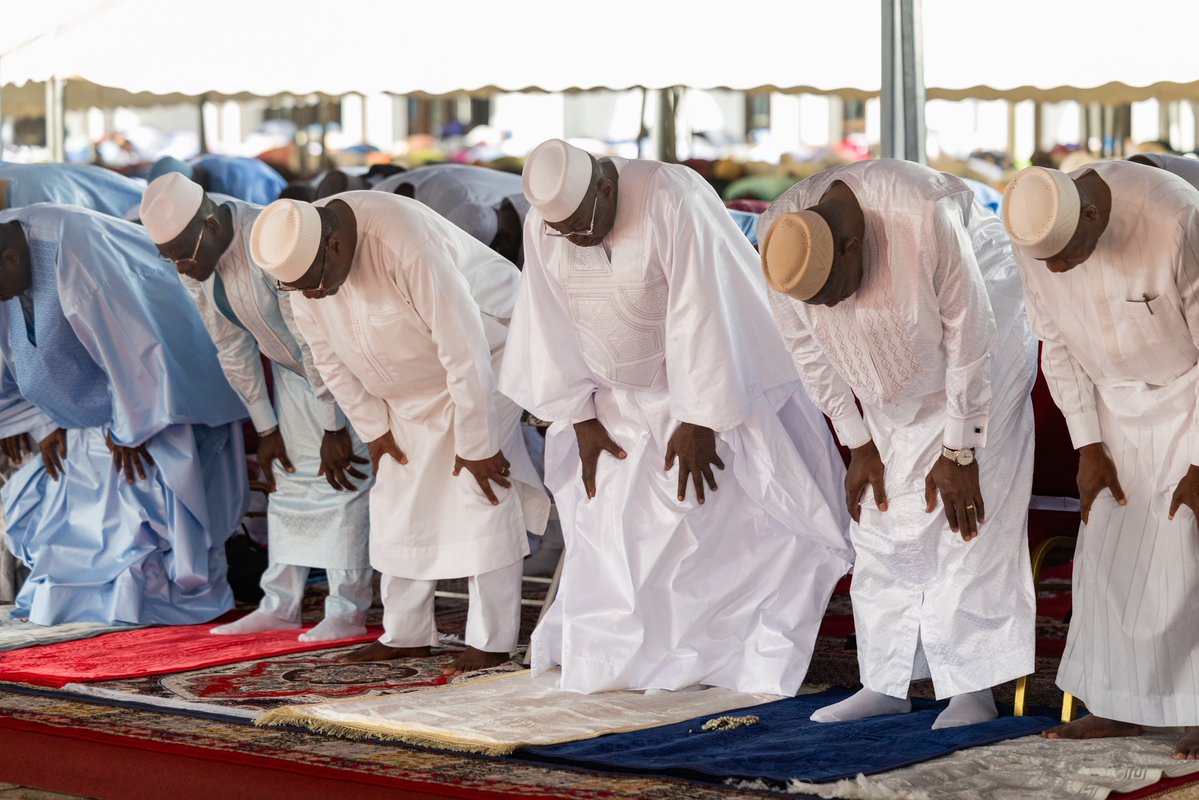 Presidenceci tweet media