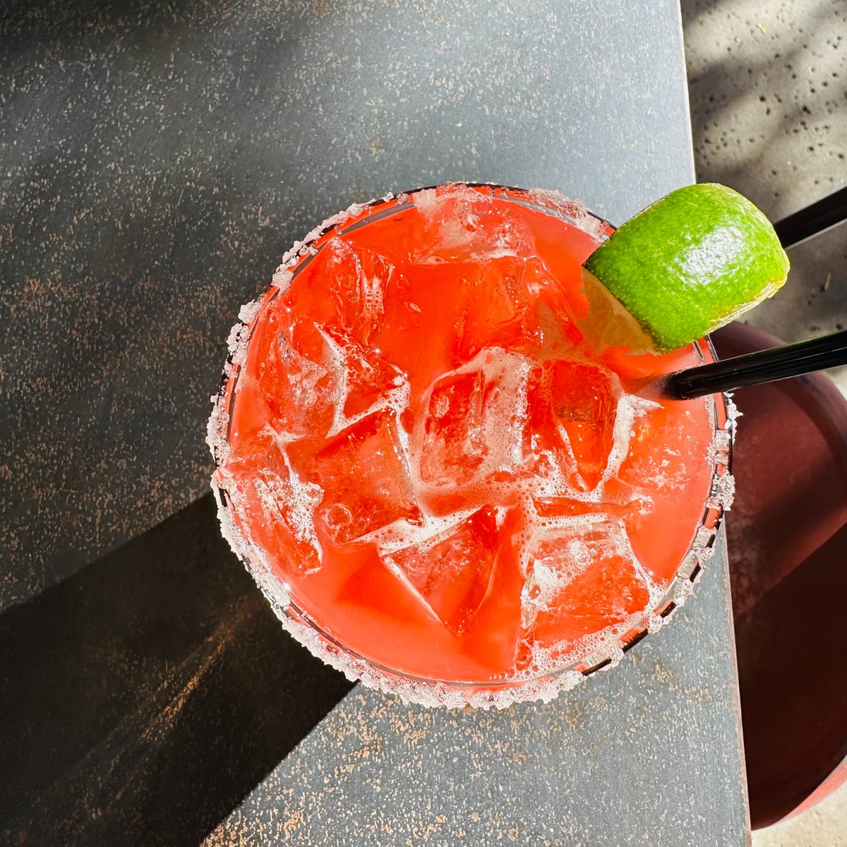 ProofPizzaPasta's tweet photo. Proof Happy Hour Friday 3-6 PM ๐น
Blood Orange Margarita: best margarita. Ever.
Wood-fired pizza on the best patio in Tucson.
You know where to be. ๐
#HappyHour #ProofPizza #BloodOrangeMarg #TucsonEats https://t.co/fyVsHimK72