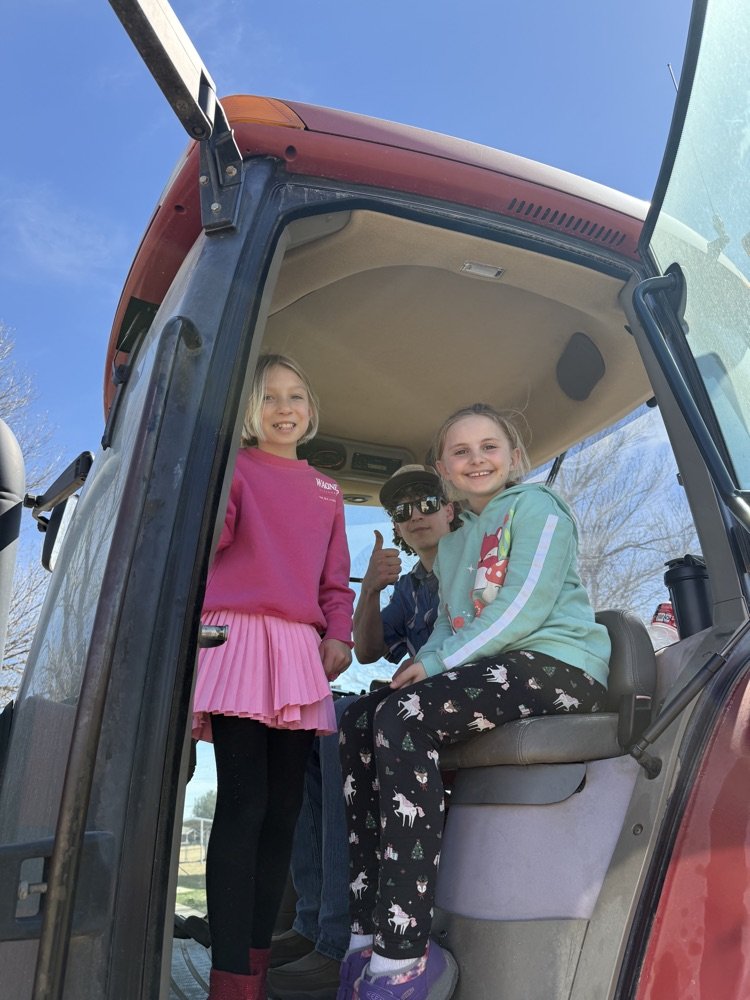 Arapahoe-Holbrook Public School (NE) tweet media