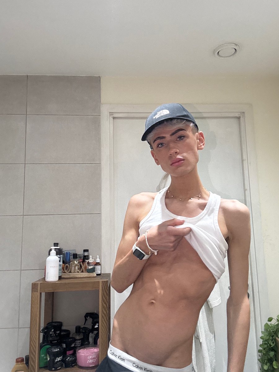 ArloElis tweet media