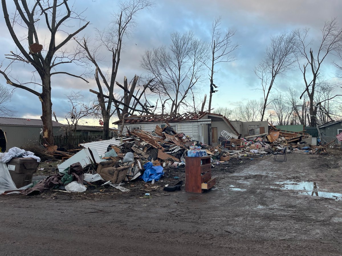 SamPurse_ES's tweet image. Estamos prestando #ayuda en Kankakee, #Illinois y Newton, #Indiana tras los recientes #tornados que han devastado la zona.

¡Necesitamos voluntarios locales que se unan a nosotros para servir a sus #vecinos en el nombre de #Jesús!

Hazte #voluntario en: spvolunteer.org
