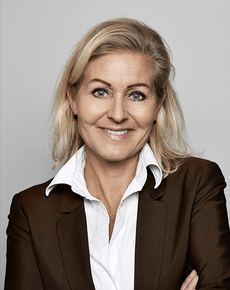 populismstudies's tweet photo. 📢 ECPS Interview 

📌 Prof. Wind: Mainstream Parties in Denmark Have Absorbed, Not Neutralized, the Radical Right

✍️ Interview by Selcuk Gultasli

⚡️As Denmark approaches the March 24, 2026 general election, Professor Marlene Wind (@MwiWind) offers a sharp, research-driven diagnosis of a deeper transformation within European democracies. 🇩🇰🗳️

📍In this timely ECPS interview, Professor Wind challenges the conventional narrative of far-right containment, arguing instead that mainstream actors have internalized key elements of radical-right agendas. “The argument that we have managed to eradicate the extreme right is simply not accurate,” she warns—highlighting how restrictive policies have migrated into the political center.

🔎 Her analysis situates Denmark at the intersection of:
🌐 Geopolitical rupture (Greenland crisis, Ukraine war, transatlantic tensions)
🏛️ Institutional recalibration within the EU
⚠️ The normalization of illiberal political logics

🌎Despite rising geopolitical stakes, Professor Wind notes that these dynamics remain a “background condition,” while domestic concerns—💰 cost of living, 🏥 welfare, 🚧 migration—continue to dominate the campaign.

📉 Crucially, support for right-wing politics remains stable at 17–20%, suggesting not decline—but diffusion.

💬 A must-read for understanding how liberal democracies adapt, absorb, and risk reproducing the very forces they seek to resist.

📕 Read the interview: 🔗 https://t.co/enNxTo1ufR

#DenmarkElection #Populism #FarRight #Democracy #EU #Geopolitics #ECPS