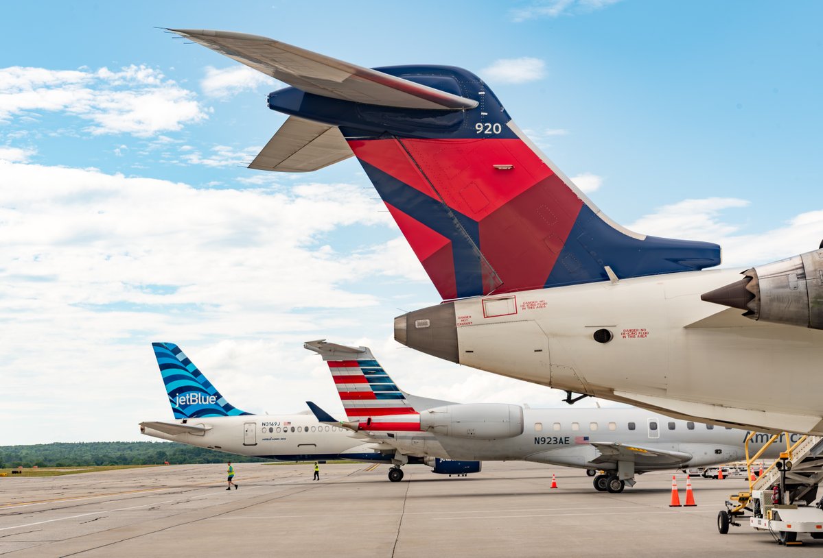 Worcester Airport tweet media