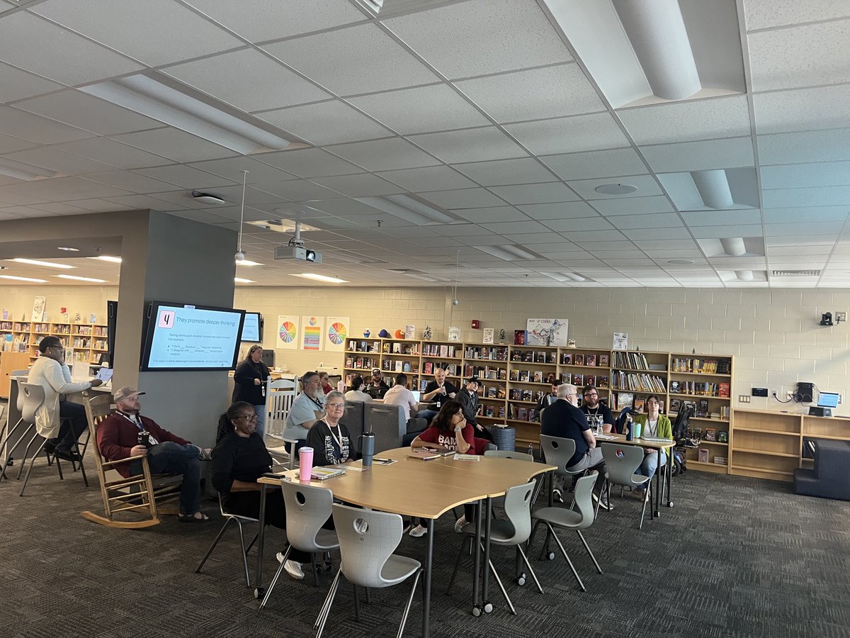 West Hall Middle tweet media