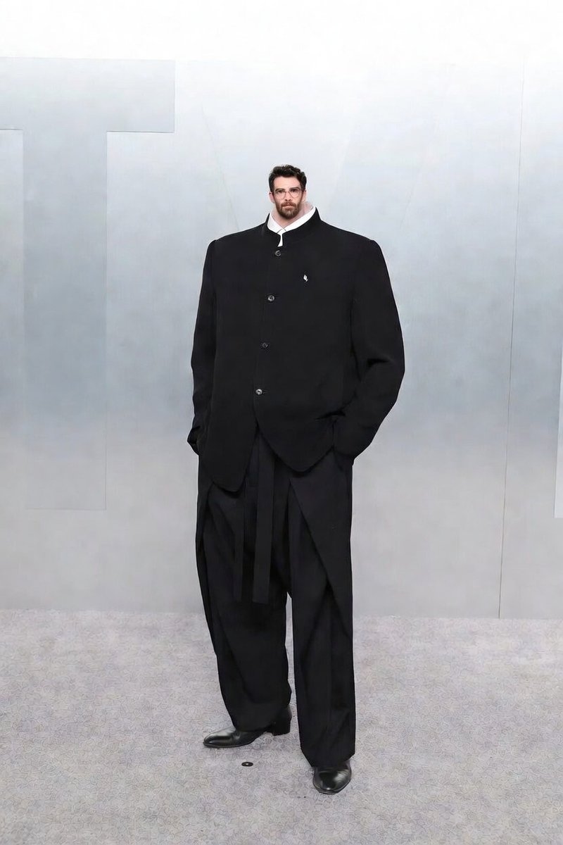 𝕋𝕙𝕖 𝔹𝕣𝕒𝕒𝕜 𝕊𝕙𝕠𝕨 tweet media