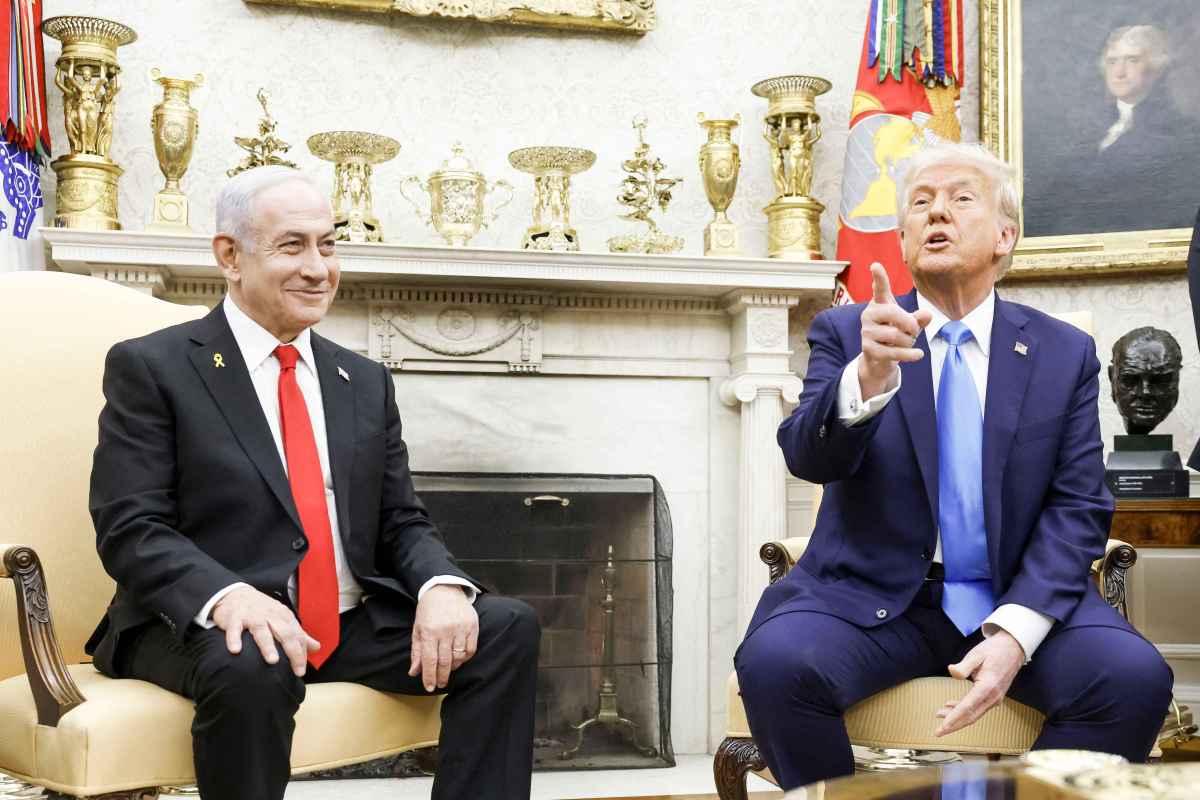 DantonQ22's tweet photo. @LCI @Reuters @IranIntl @POTUS @netanyahu
Les #Émirats du #Golfe+l'#ArabieSaoudite ont signé de nombreuses #promesses de milliers de milliards de #dollars d'#investissements aux🇺🇲,ce qui ne semble pas avoir d'#impacts sur leurs #protections par les🇺🇲+🇮🇱contre les #destructions https://t.co/qmMQtyeGa4