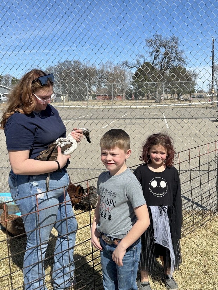 Arapahoe-Holbrook Public School (NE) tweet media