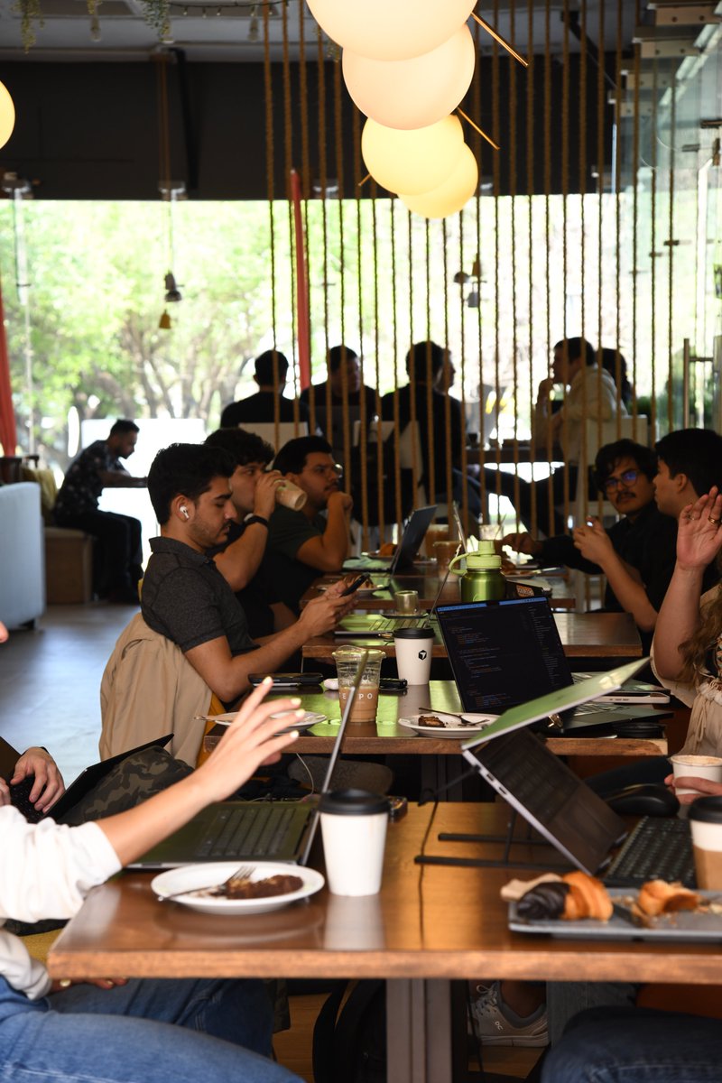 aileenvl's tweet photo. Ayer tuvimos nuestro primer Cafe @cursor_ai  Monterrey hablando sobre IA y código. ☕️💻
Gracias  a @JuanRezzio  por acompañarnos y compartir con nosotros.

 Aquí pueden ver las fotos: https://t.co/TiaOy45rb7 https://t.co/AGOmiJT0Ko