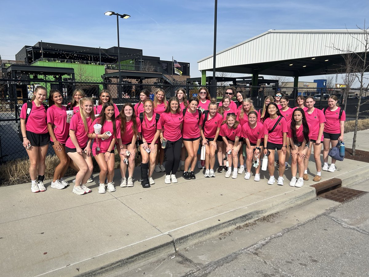 RayPecSoccer's tweet photo. A break from the grind for @raypecsoccer @ChickenNPickle https://t.co/w0iOHANknR