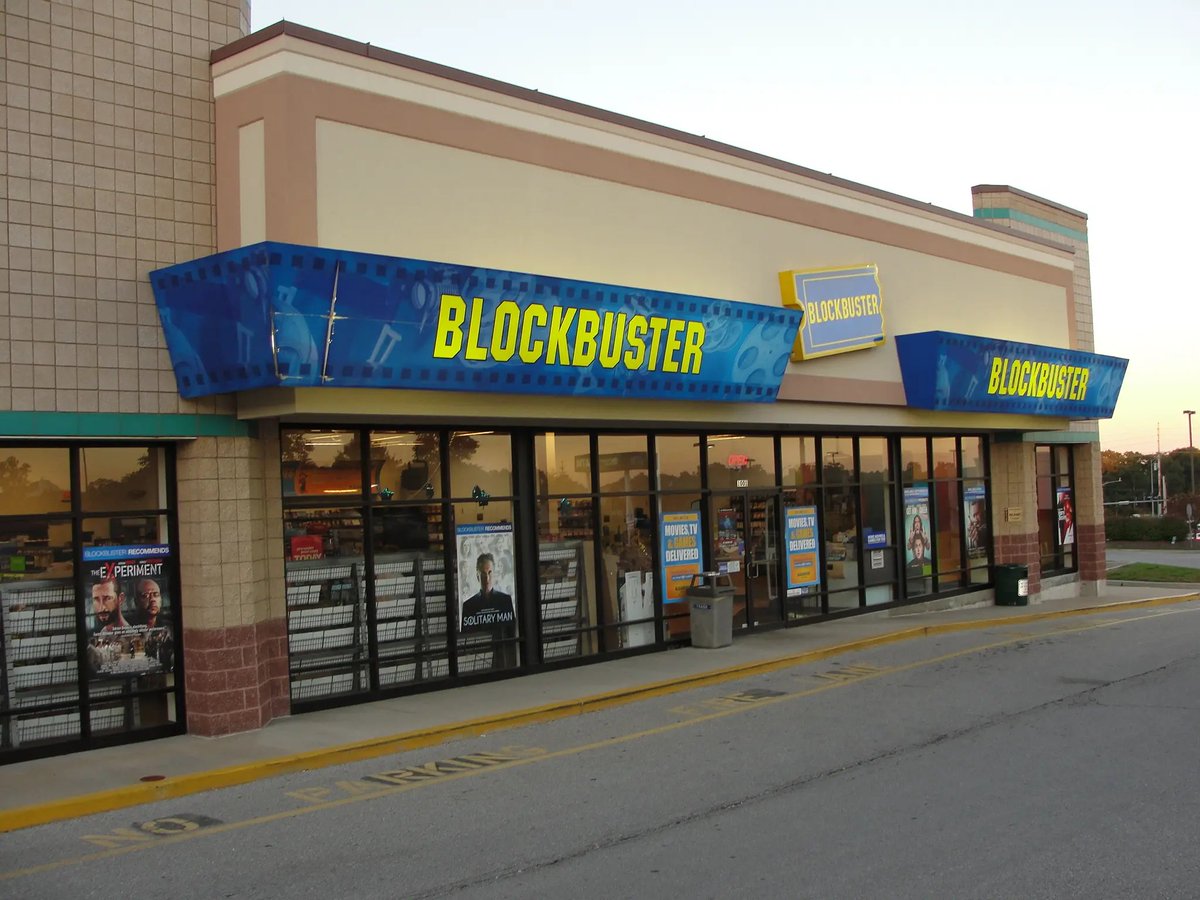 SOLtanofSWAT's tweet image. Friday you know the move

Hope they got the latest games in stock

#Friyay #NostalgiaVibes #Blockbuster
