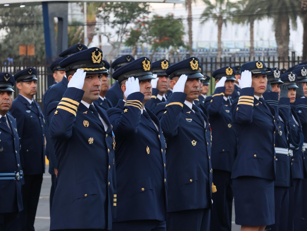 Fuerza Aérea de Chile tweet media