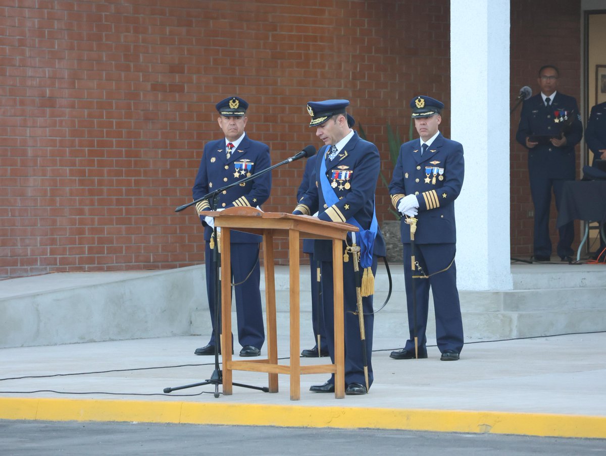 Fuerza Aérea de Chile tweet media