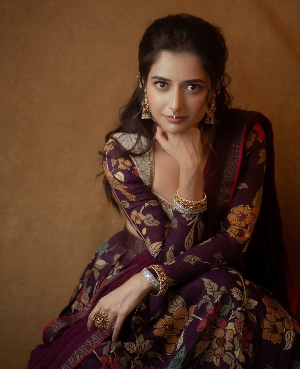 Ravina Mishra tweet media