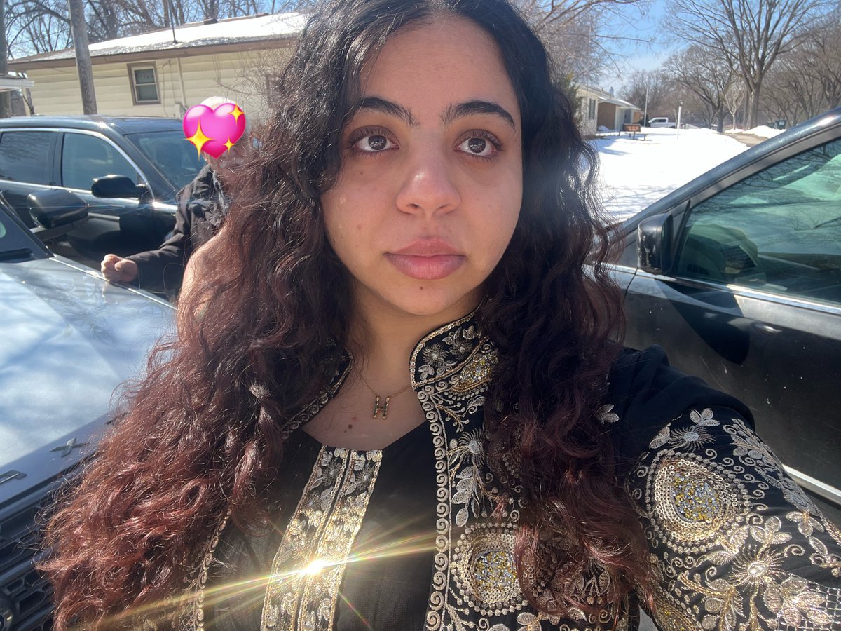 huda 👩🏻‍❤️‍💋‍👩🏻 tweet media