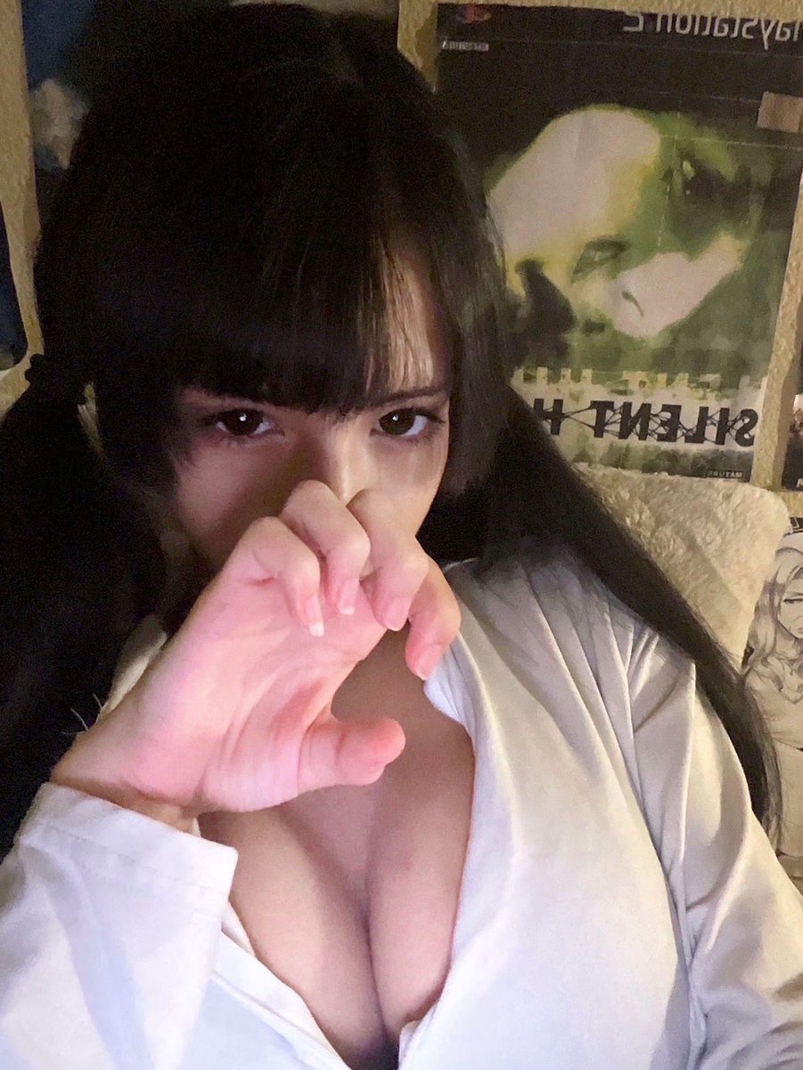 tinylurking tweet media