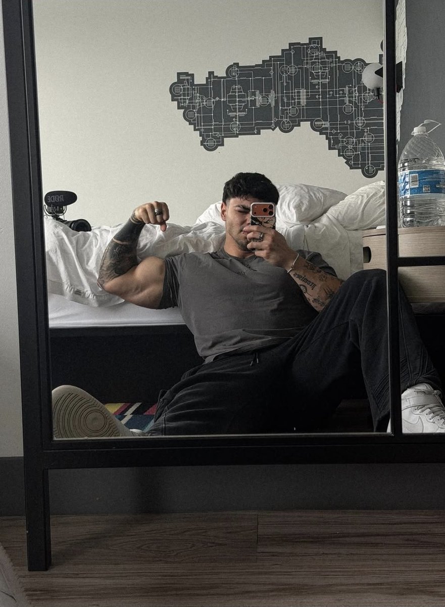 ᅠᅠᅠᅠ𝑺𝑬𝑩𝑨𝑺𝑻𝑰𝑨𝑵 tweet media