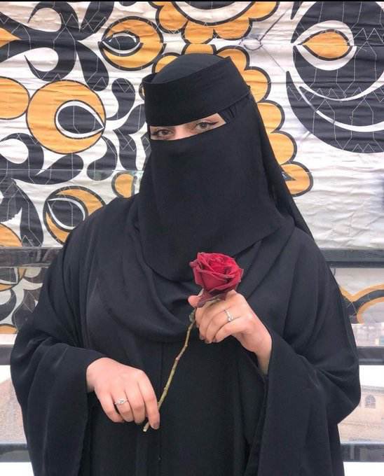 آپ کا کردار جتنا بھی صاف ہو
لوگ وہی سوچیں گے جو اُن کے گھروں اور ذہنیت میں ہوتا ہے !!!!❤️