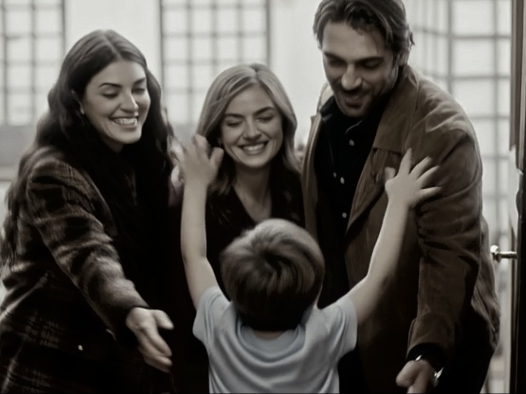 Koredelisi_93's tweet image. #EsDil den sonra bizim Koçari ailesine de ufak seriler yapmayı düşünüyorum. Çok güzeller. 😍✨ #TaşacakBuDeniz #EsDilEl