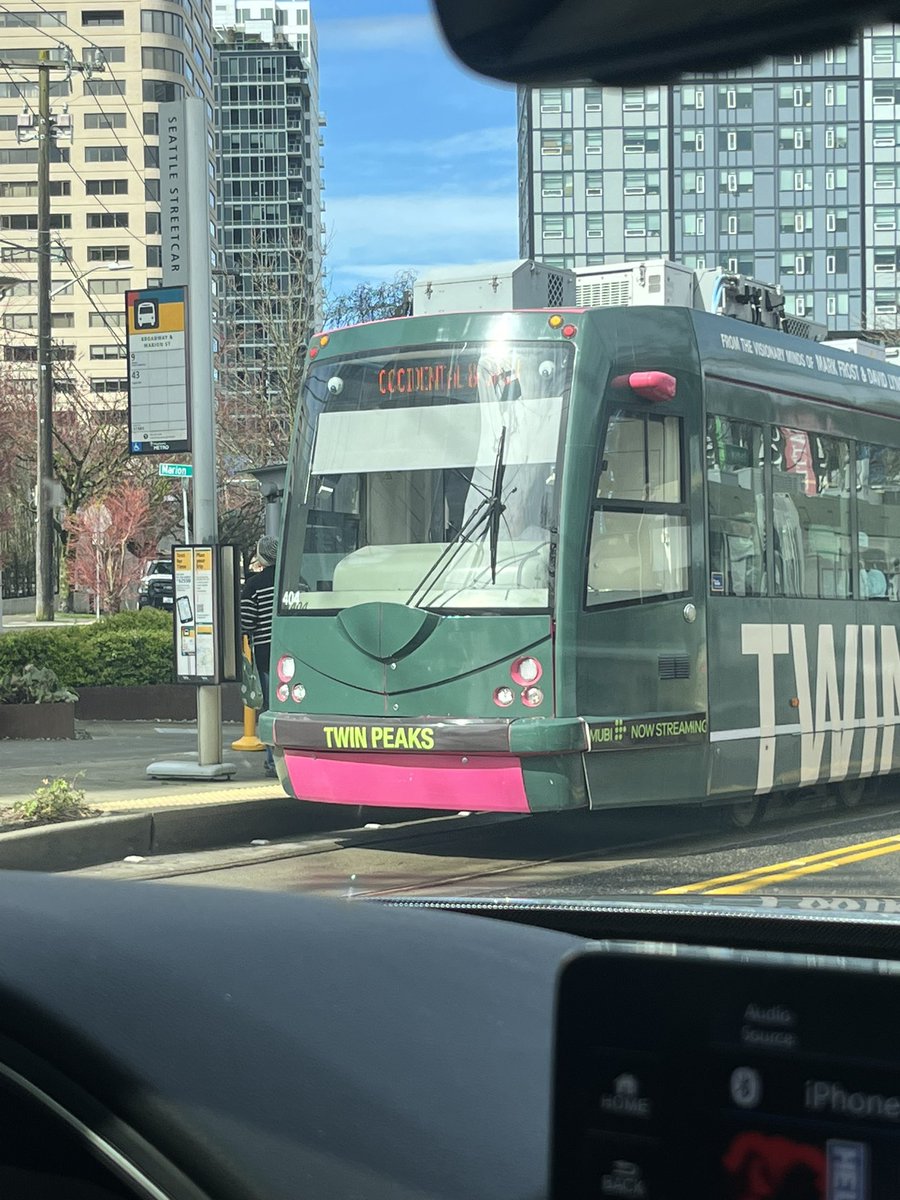 kaelyn ✰ tweet media