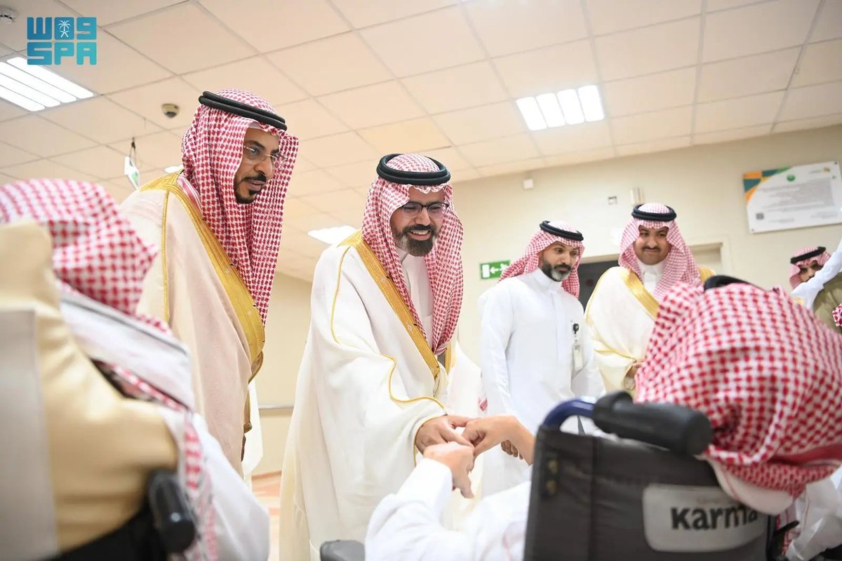 نائب أمير منطقة جازان يعايد منسوبي ونزلاء مركز التأهيل الشامل بالمنطقة.
spa.gov.sa/N2543126
#واس