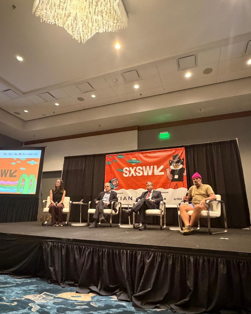 Iceman_Hof's tweet image. After 19 years, I am meeting up with Dr. Kevin Tracey. 

He and I, at his institute, showed for the first time how to suppress cytokines (the inflammatory markers in the blood) through breathing and belief. This was back in 2007.

That was the starting point of a totally new