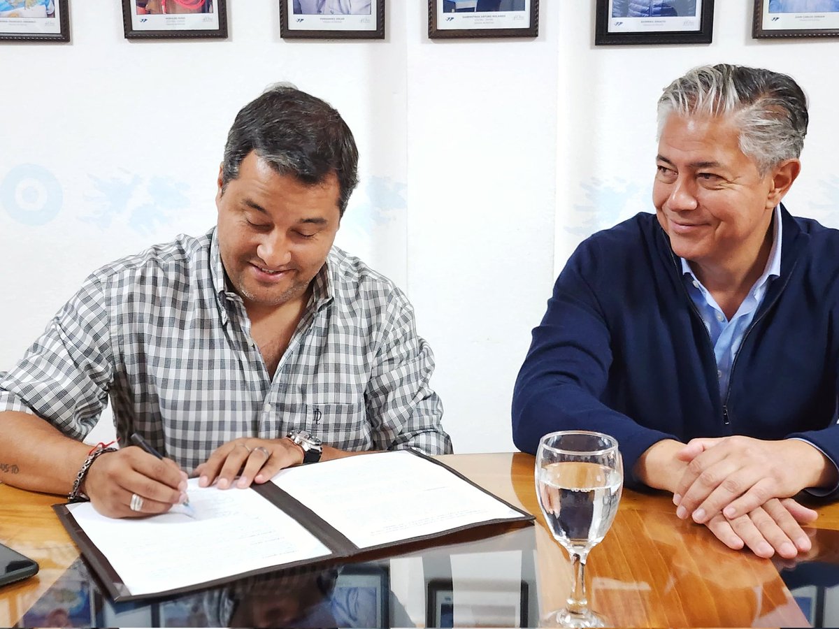 Carlos Koopmann tweet media