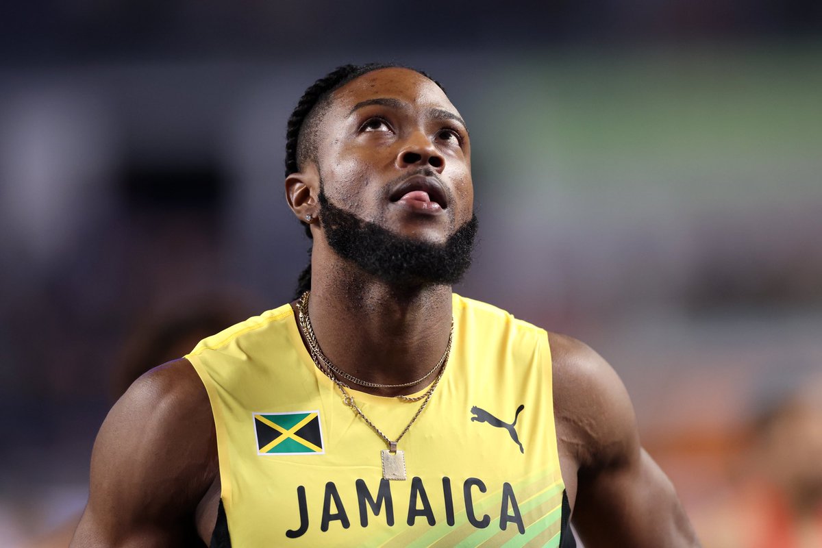 PanamSports's tweet image. Fastest men in Poland ⚡️

Jordan Anthony takes gold in the 60m final (6.41). Tight race behind to complete the podium.

🥇 Jordan Anthony 🇺🇸 6.41
🥈 Kishane Thompson 🇯🇲 6.45
🥉 Trayvon Bromell 🇺🇸 6.45

#Athletics #Indoor #Sprint