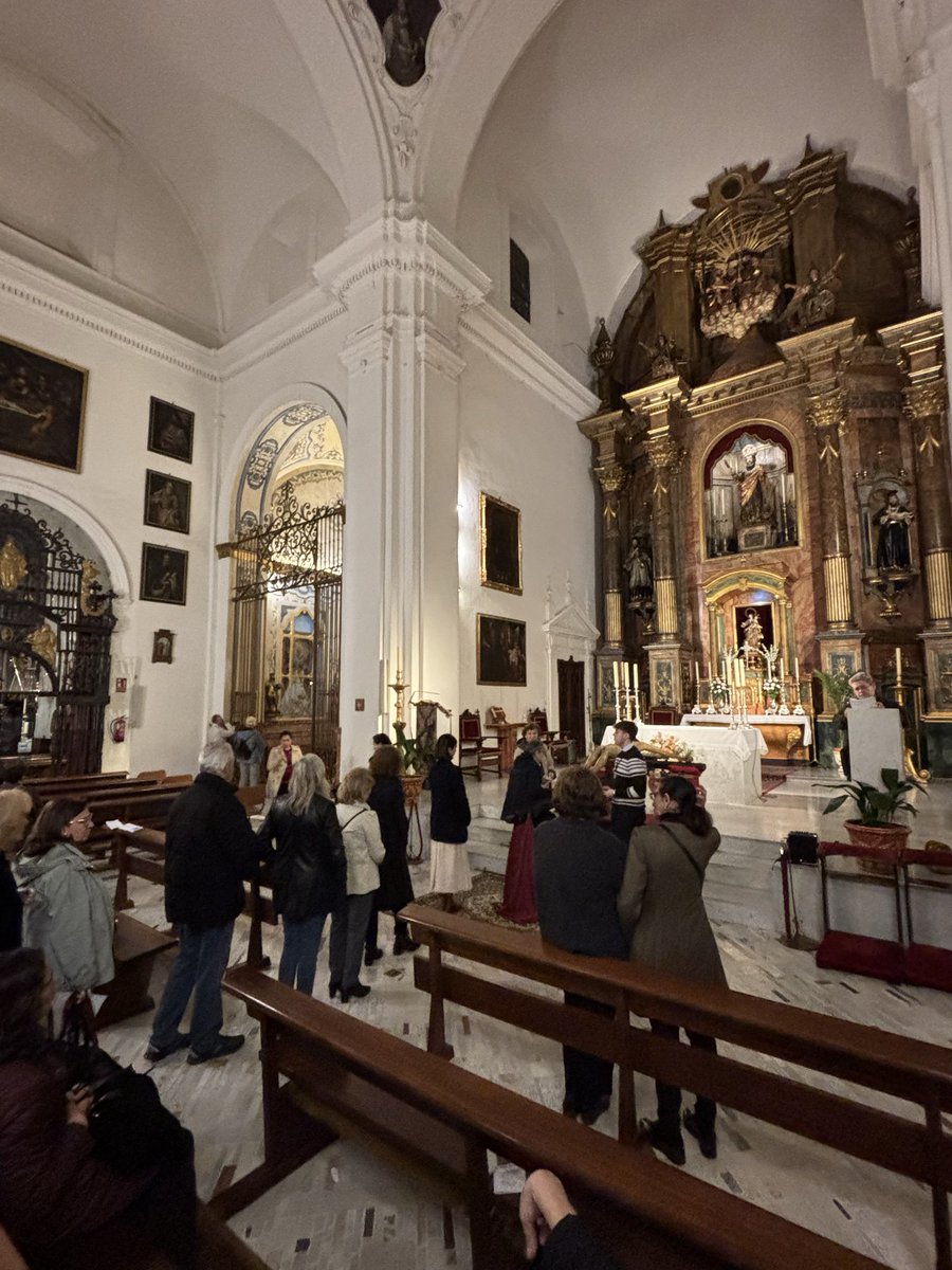 Debido a las previsiones meteorológicas, el rezo del Vía Crucis con el Santo Cristo de Ánimas se ha realizado por el interior de nuestro Templo Parroquial de San Bartolomé.

“Te adoramos Cristo y te Bendecimos que por tu Santa Cruz redimiste al mundo”